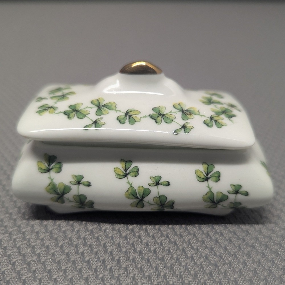 VTG Sandford Fine Bone China Shamrock Trinket Box England Gold Finial Lid